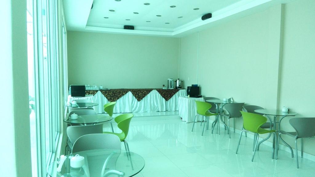 Bora Hotel Икитос Экстерьер фото