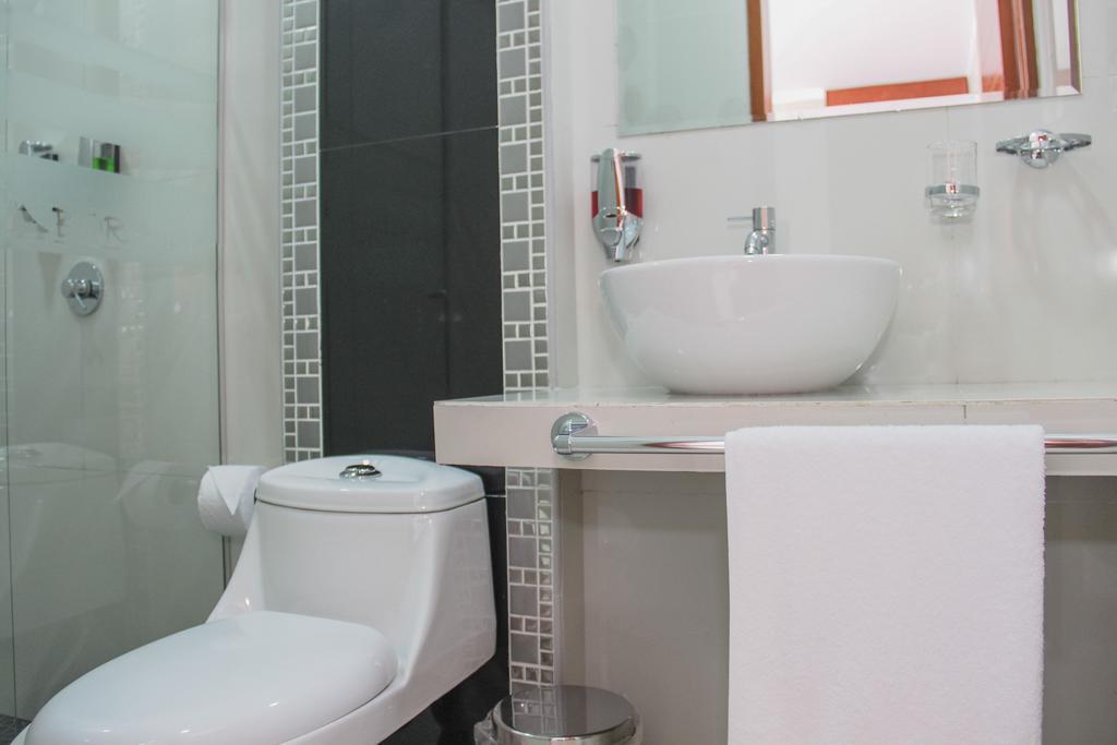 Bora Hotel Икитос Экстерьер фото